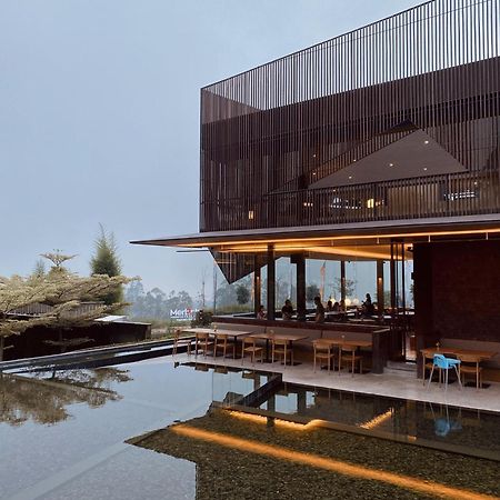 Sunsetfalls Gardens And Resort Magelang Eksteriør billede